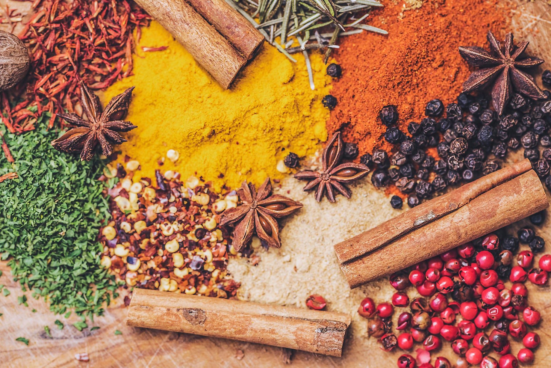 Spicy fragrances for fall - Unsplash image