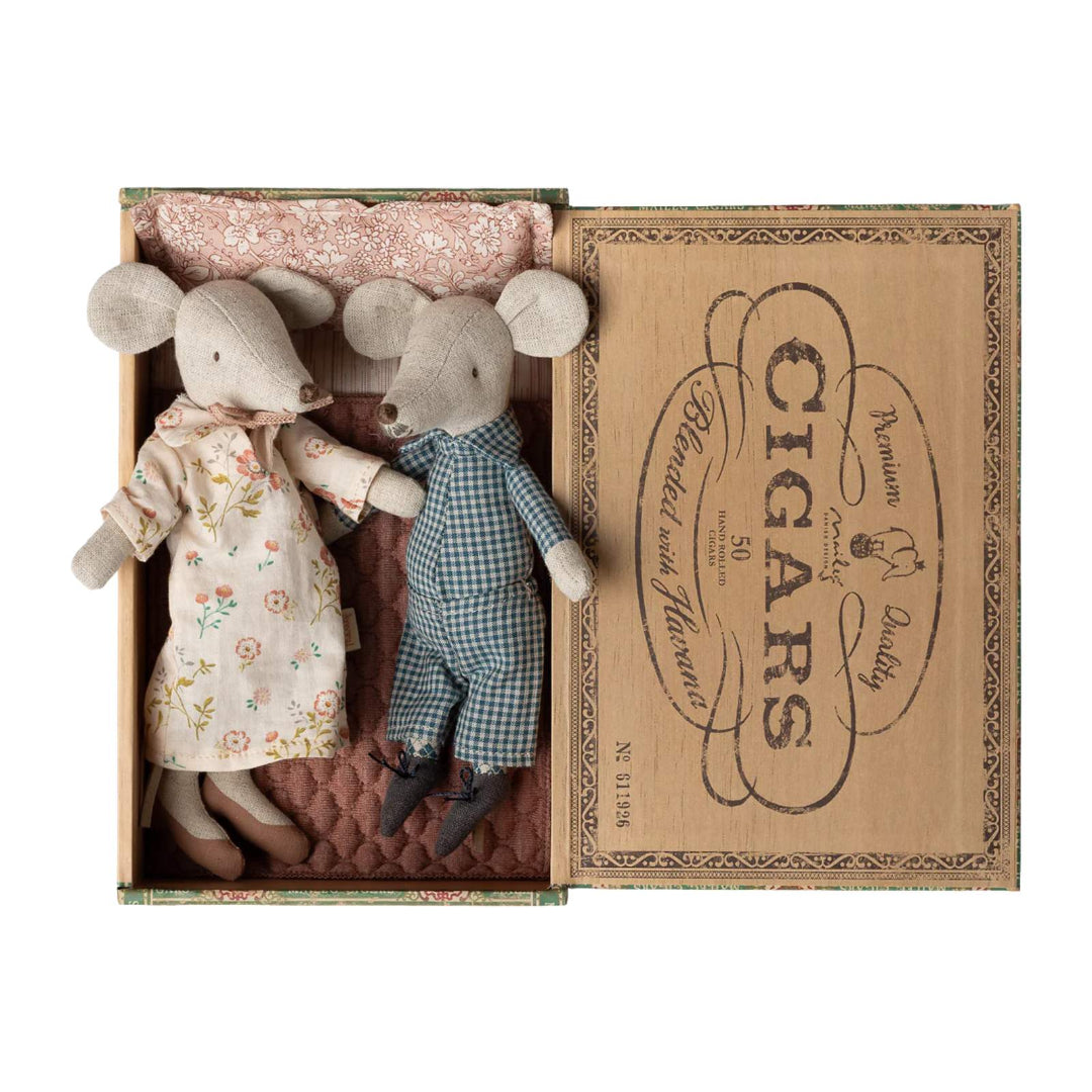 Two toy mice in a decorative box labeled 'Cigars'.