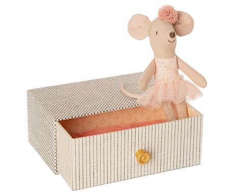 Dancing Mouse in Daybed - Belle De Provence
