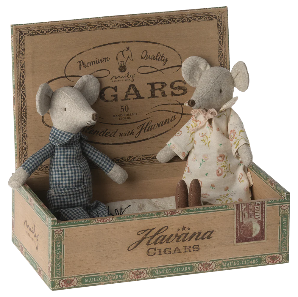 Two toy mice in a decorative Havana Cigars box