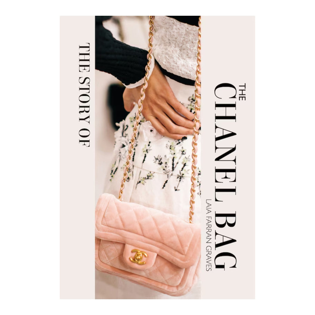 Book cover of 'The Story of the Chanel Bag' with a pink handbag and gold chain.