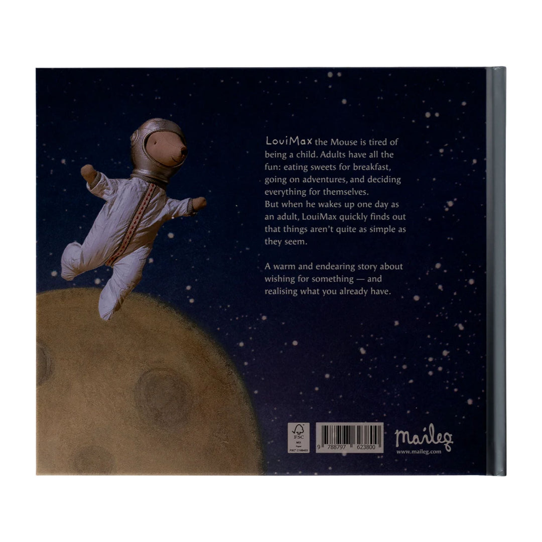 Book back cover with an illustration of a mouse in an astronaut suit on the moon and text.