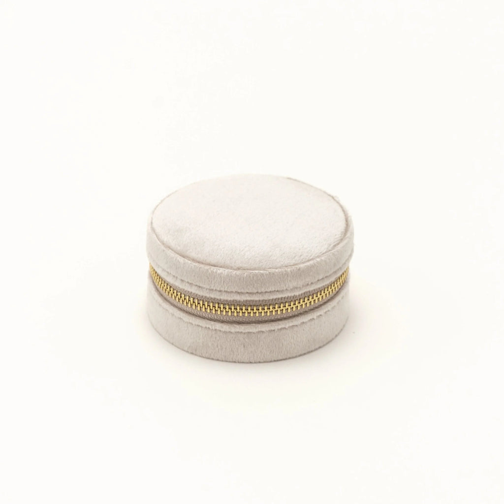 J'Adore Circle Jewelry Box Creme