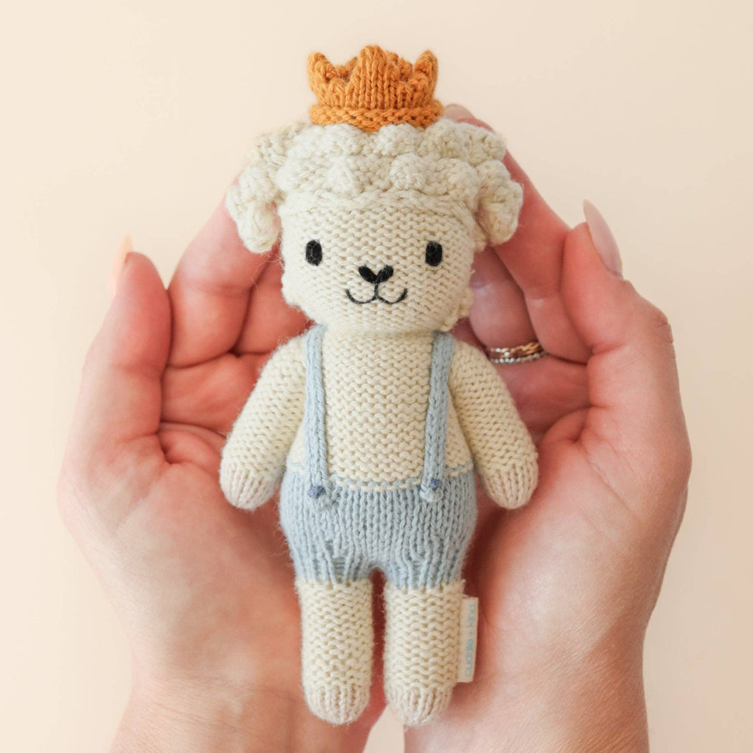 Cuddle + Kind - Tiny Sebastian the Lamb