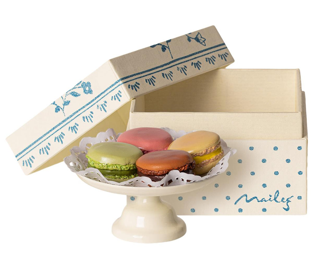 Macarons et Chocolat Chaud - Belle De Provence